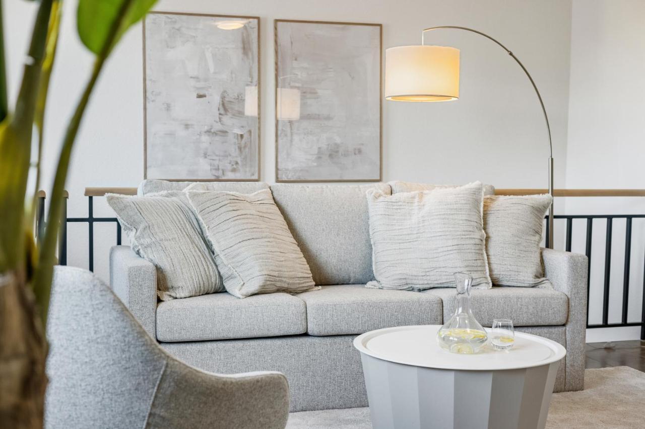 Empire Living: Denzlingen Marktplatz Exterior foto
