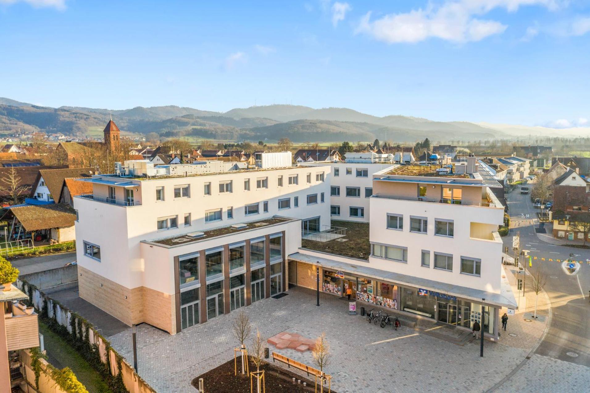 Empire Living: Denzlingen Marktplatz Exterior foto